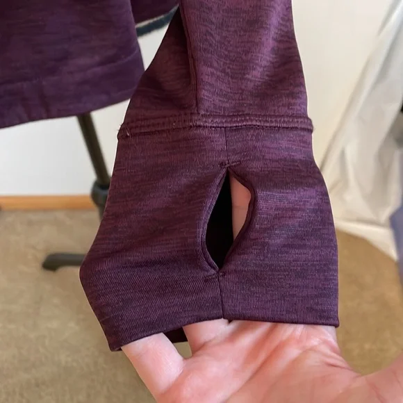 Champion Women’s Fitted Crew Neck - Picture 4 of 5